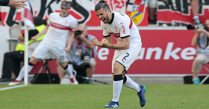  Outfit Emiliano Insua 