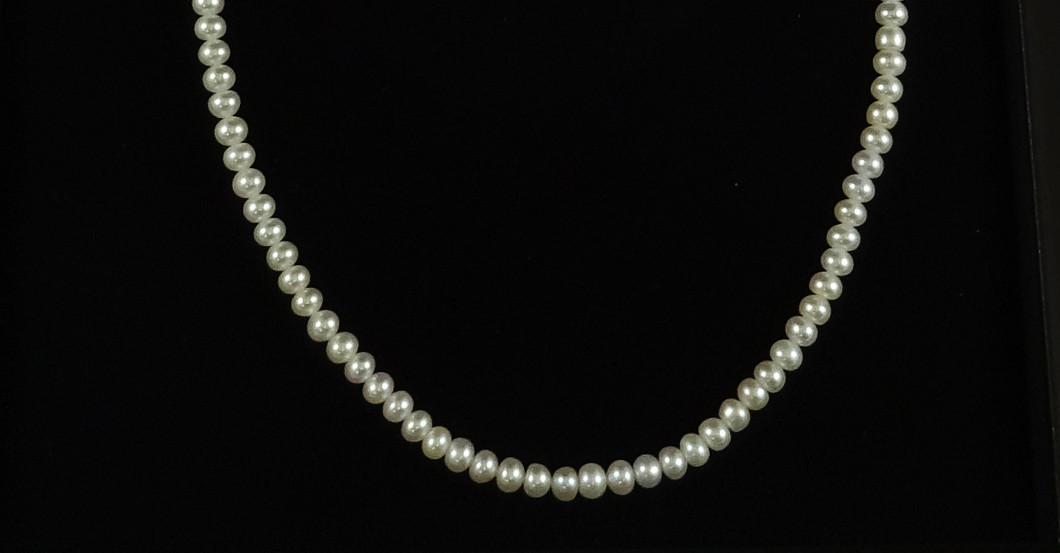 Perlenkette   Perlenkette