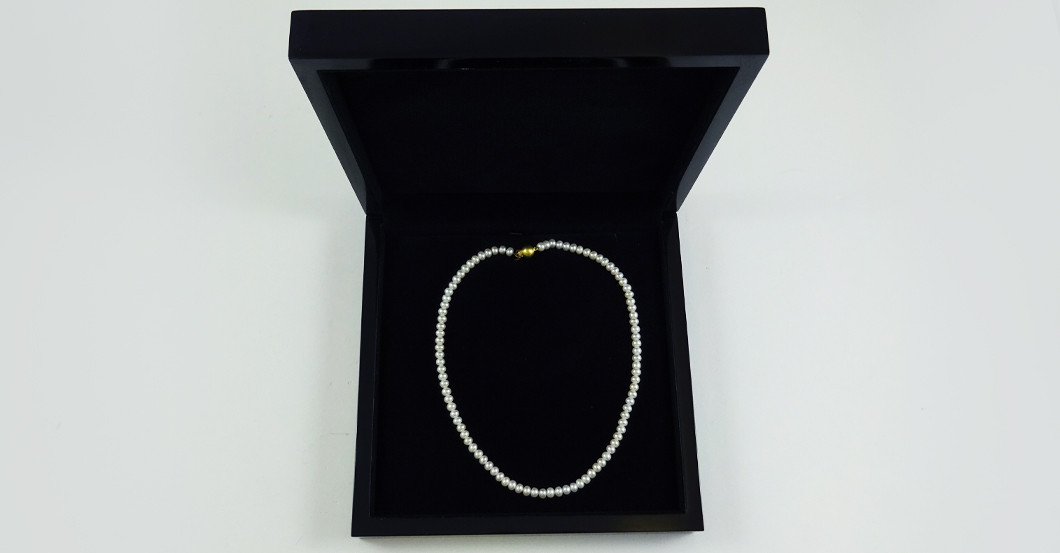 Perlenkette   Perlenkette