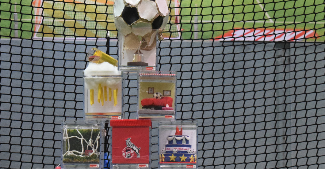 Plexiglaswürfel Köln   Plexiglaswürfel Köln