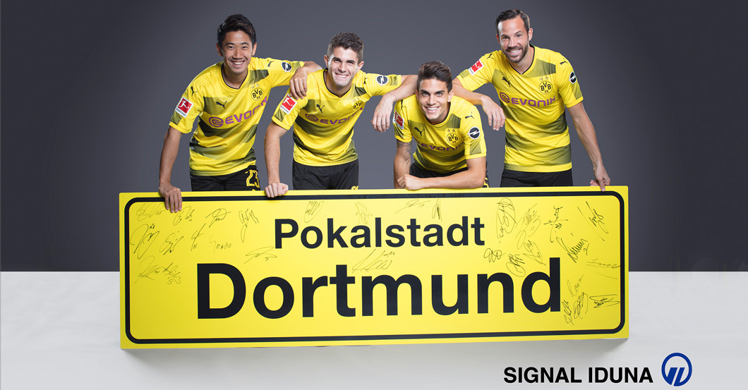  Pokalschild BVB signiert 