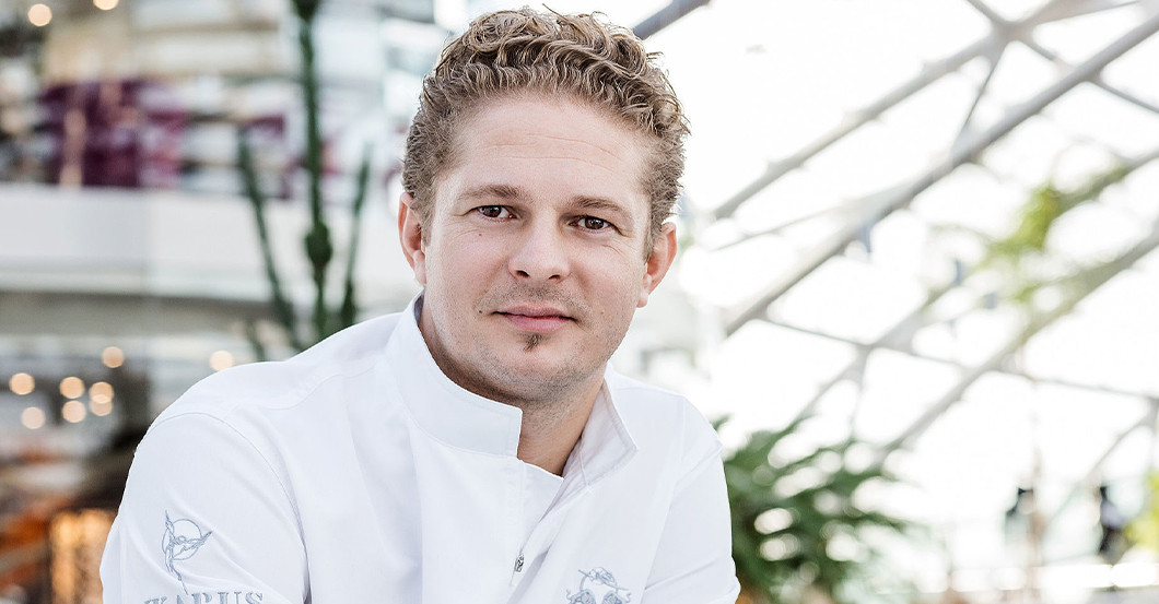 PR Hangar 7   PR Hangar 7