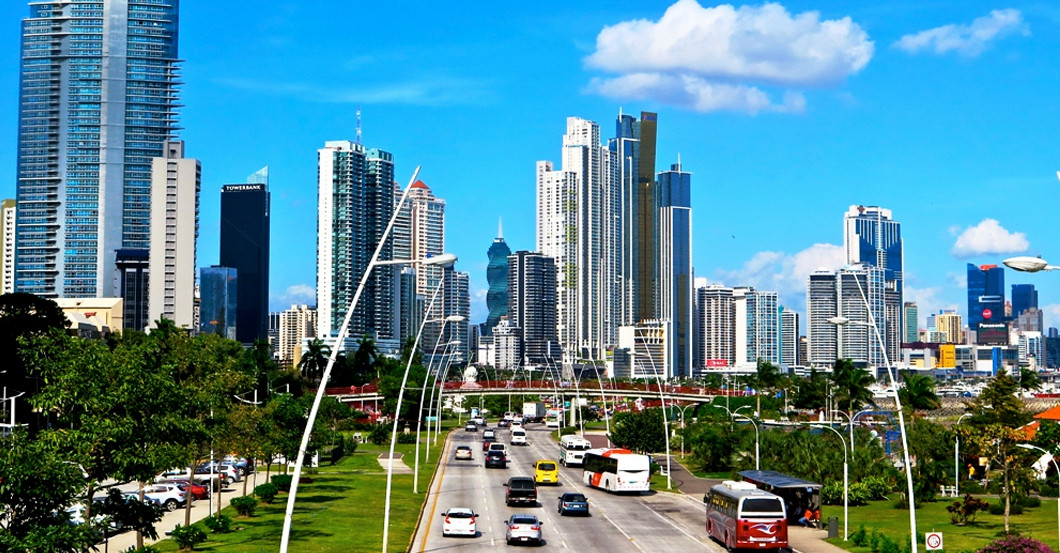  Premium Economy Panama 