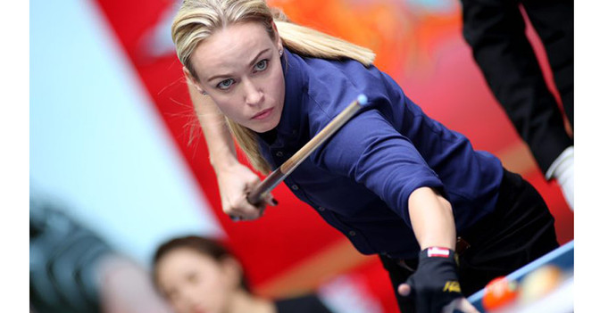 Queue Jasmin Ouschan   Queue Jasmin Ouschan