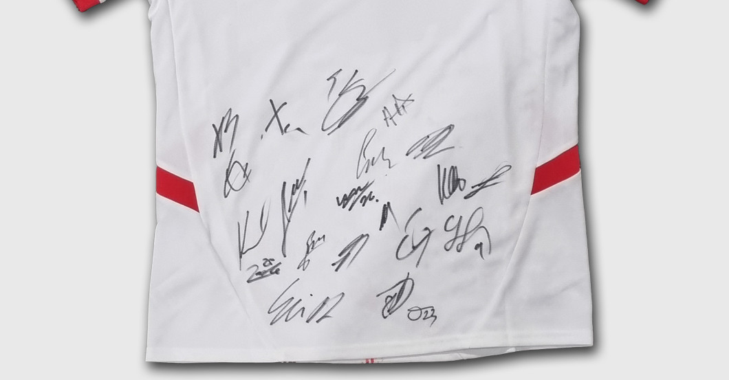 RBL Trikot Team signiert   RBL Trikot Team signiert