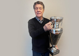  Rehhagel Pokal & Jacke 