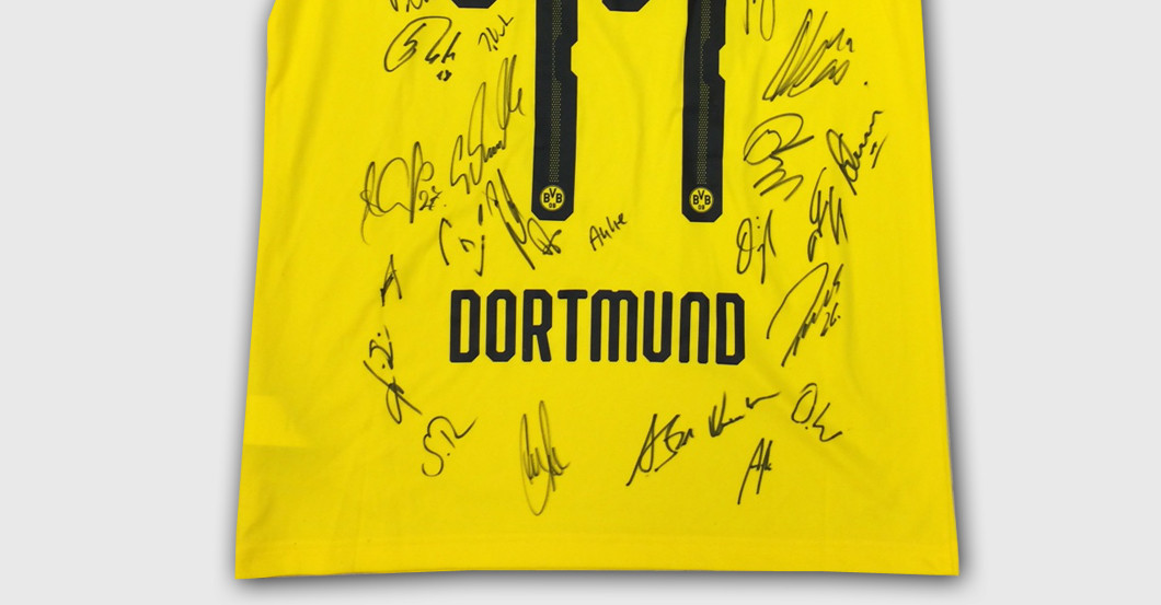 Reus Trikot teamsigniert   Reus Trikot teamsigniert