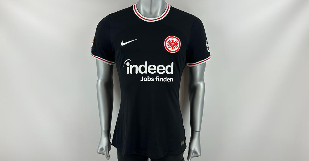 Rode SGE-Trikot   Rode SGE-Trikot