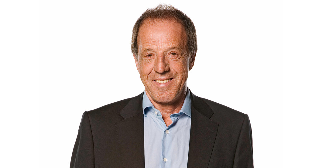 FieldReporter Rolf Fuhrmann bei einem SkyEinsätze treffen