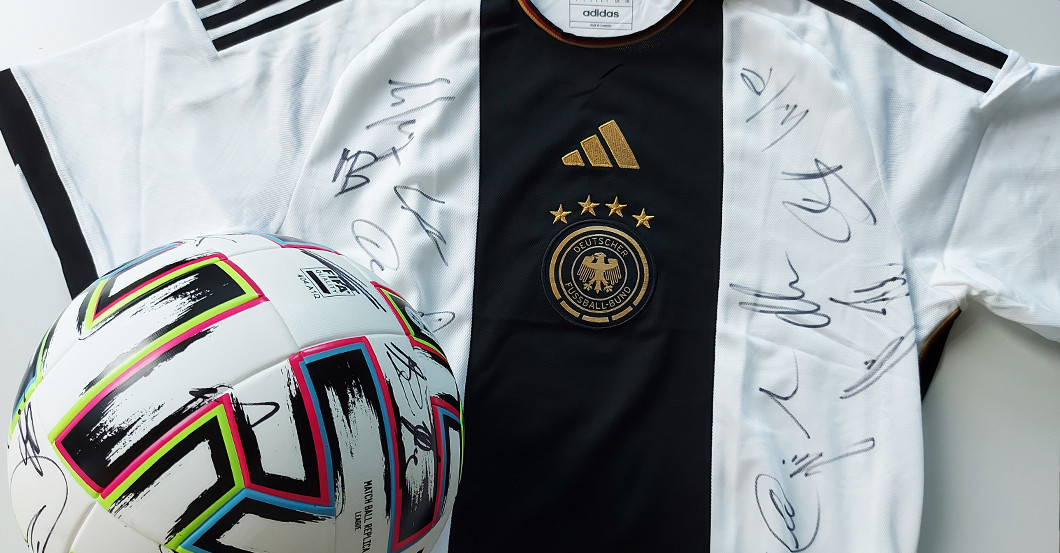  RTL DFB Trikot und Ball 