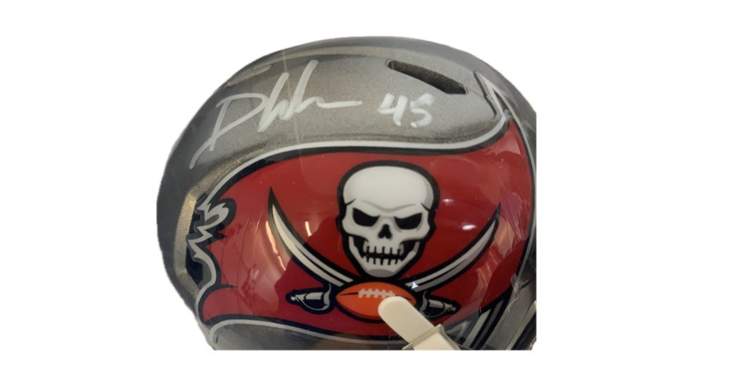 RTL Helm Devin White   RTL Helm Devin White