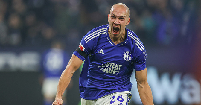 S04 stehtauf Frey   S04 stehtauf Frey