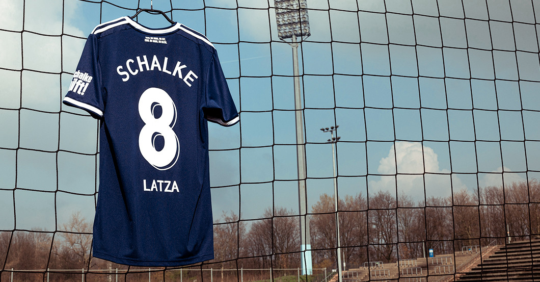 S04-Trikot Latza   S04-Trikot Latza