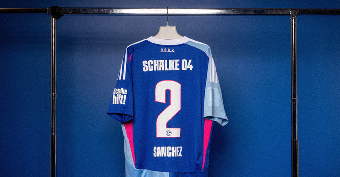 S04-Trikot Sanchez   S04-Trikot Sanchez