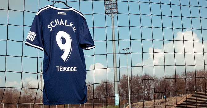  S04-Trikot Terodde 