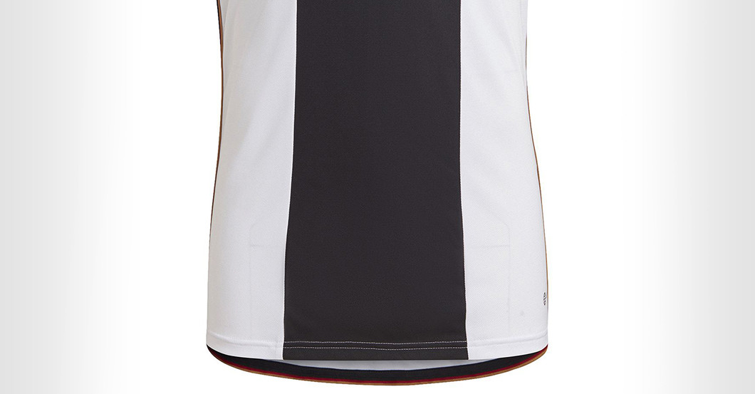 S4K 15 DFB-Trikots 2   S4K 15 DFB-Trikots 2