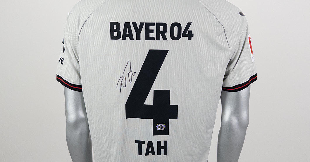 S4K Bayer 04-Trikot Tah   S4K Bayer 04-Trikot Tah