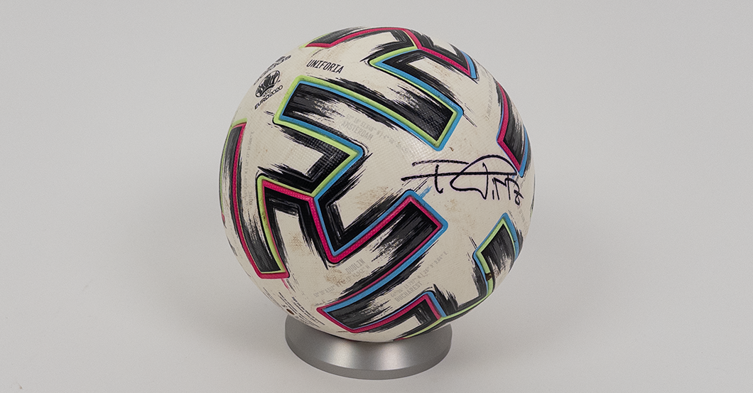 S4K Florian Wirtz Ball   S4K Florian Wirtz Ball