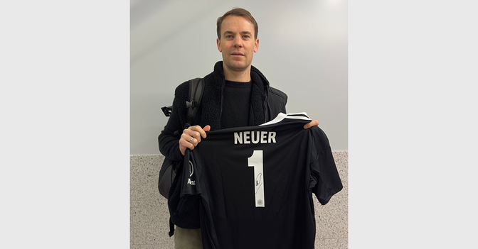 S4K Neuers FCB-Trikot   S4K Neuers FCB-Trikot