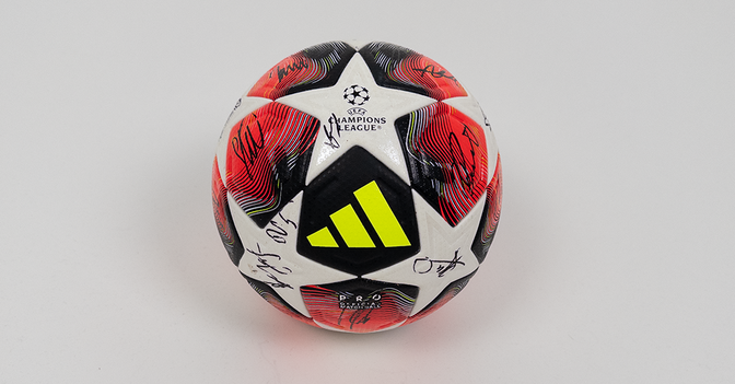  S4K VfB-Paris Ball 2 