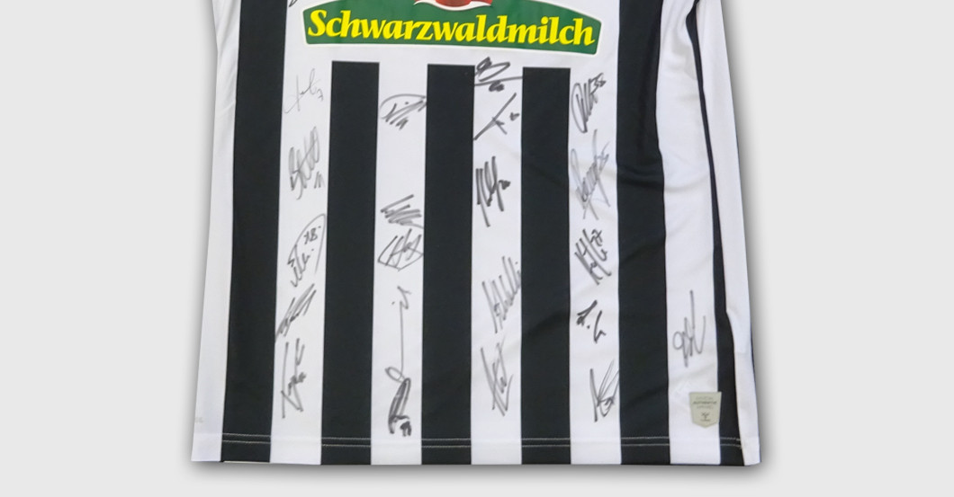  SC Freiburg teamsigniert 