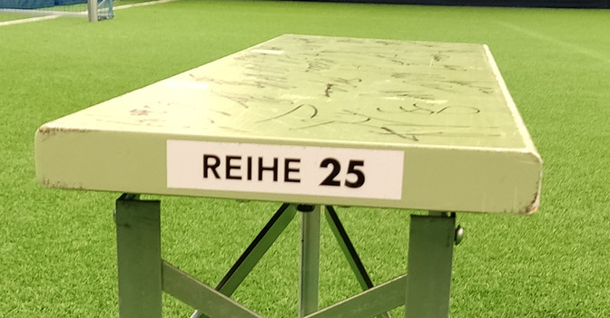 Schalke Bank R25 1   Schalke Bank R25 1