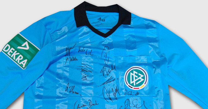 Schiri Trikot signiert   Schiri Trikot signiert