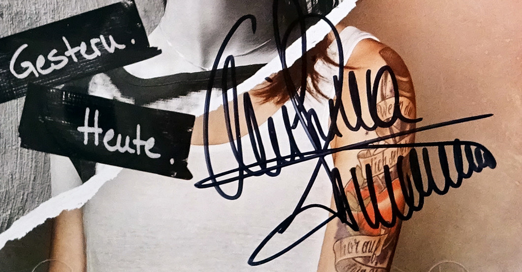  Schlagzeugfell signiert 