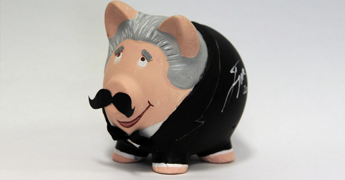  Schwein Carreras Smoking 