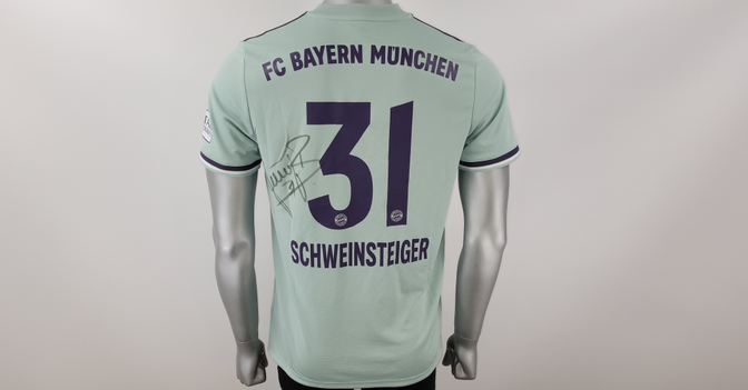  Schweinsteiger Trikot 18 