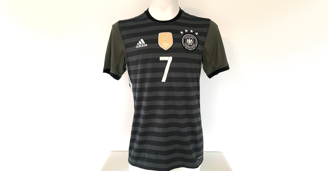  Schweinsteigers Trikot 