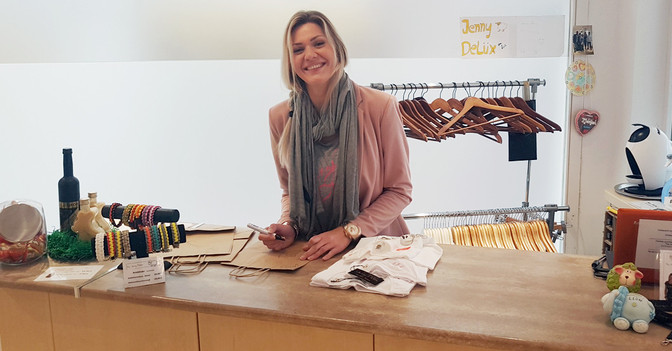 Shirt Jennifer Matthias   Shirt Jennifer Matthias