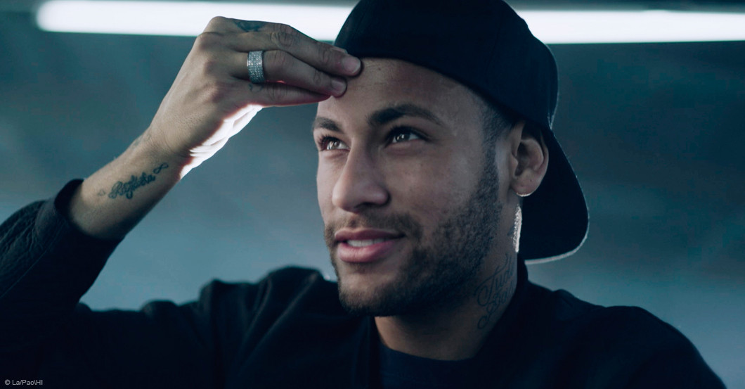  Shirt Neymar signiert 