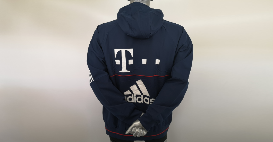  Signierte Gnabry Jacke  
