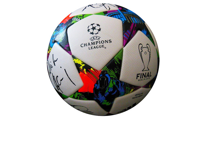  Signierter CL-Finalball 