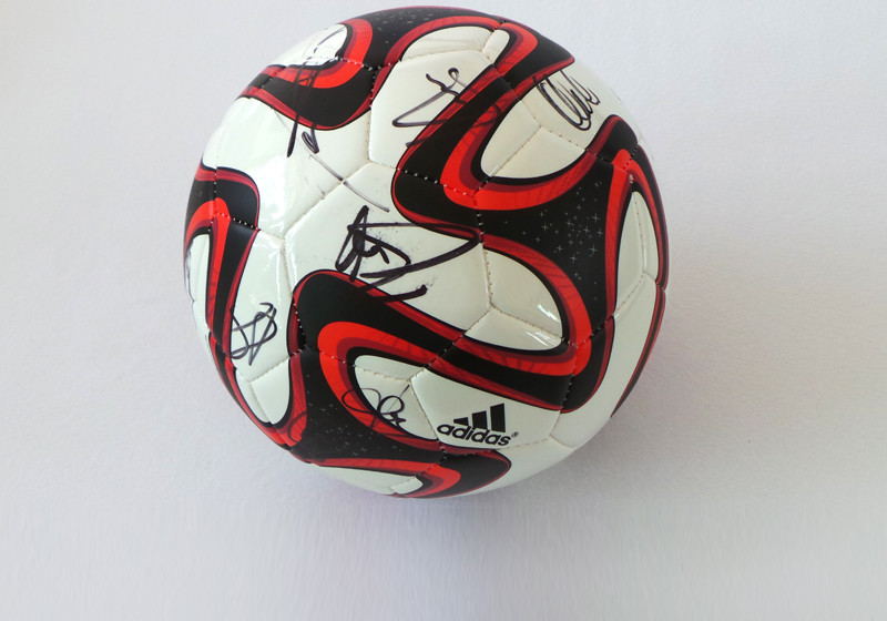  Signierter DFB-Ball 2013 