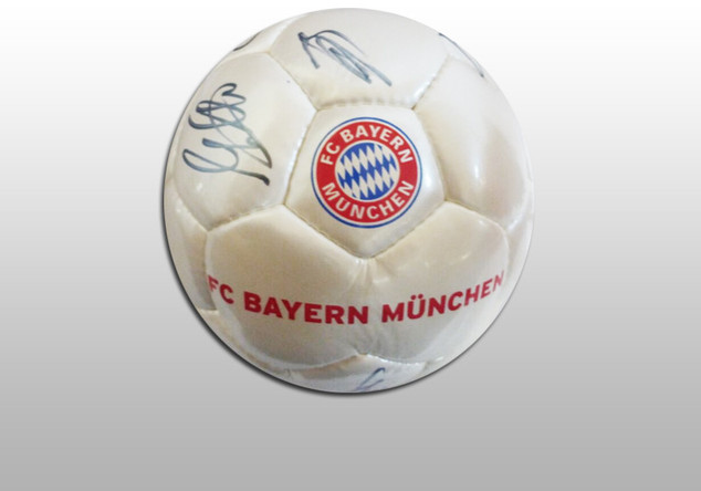  Signierter FCB Ball 