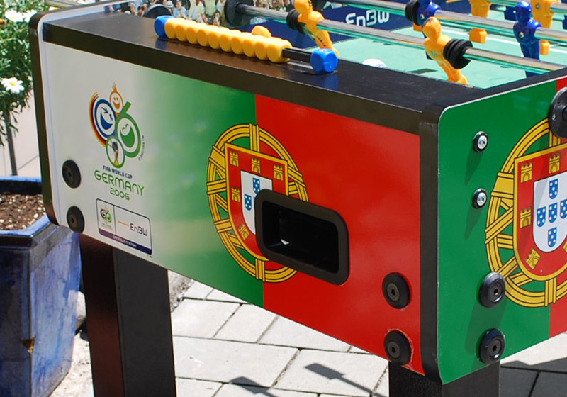 Signierter Kickertisch   Signierter Kickertisch