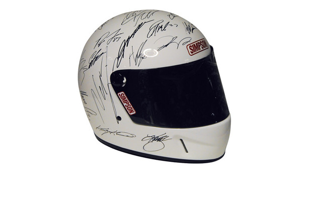  Signierter NASCAR-Helm 