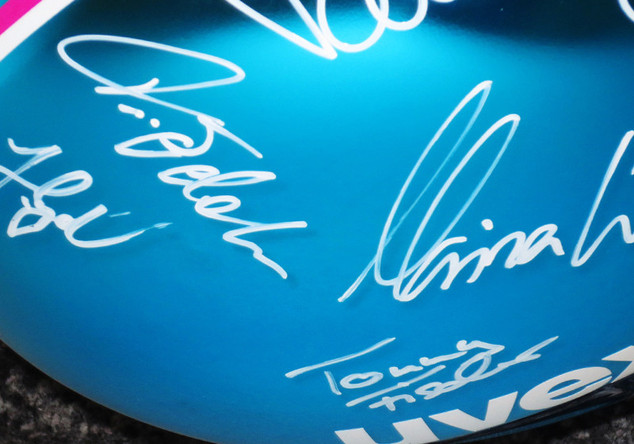 Signierter uvex-Helm   Signierter uvex-Helm