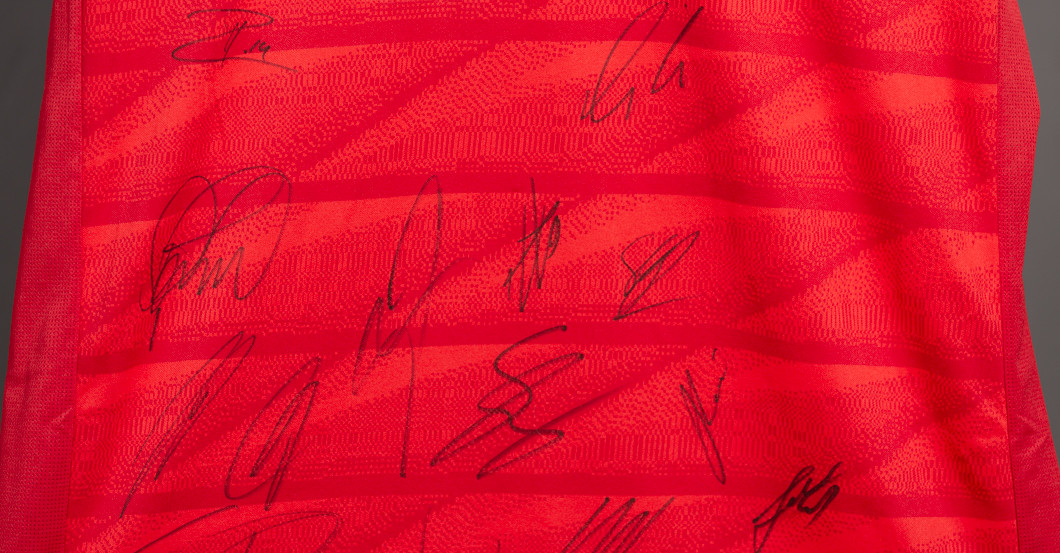 Signiertes Bayern Trikot   Signiertes Bayern Trikot