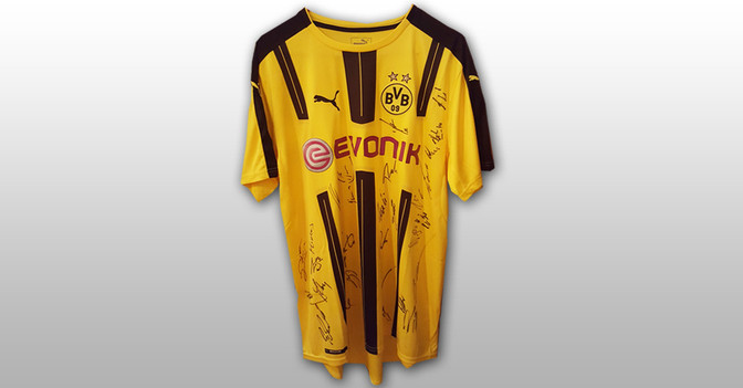  Signiertes BVB Heimtrikot 