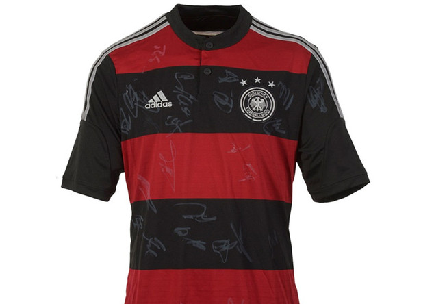 Signiertes DFB-Trikot   Signiertes DFB-Trikot