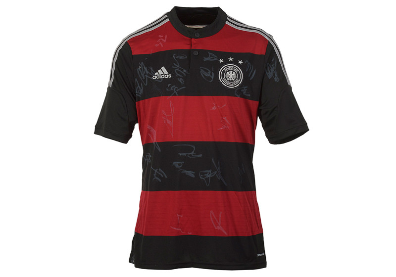 Signiertes DFB-Trikot   Signiertes DFB-Trikot