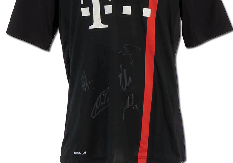 Signiertes FCB-CL-Trikot   Signiertes FCB-CL-Trikot