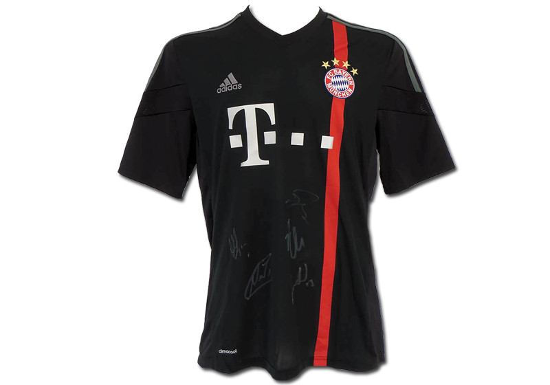 Signiertes FCB-CL-Trikot   Signiertes FCB-CL-Trikot