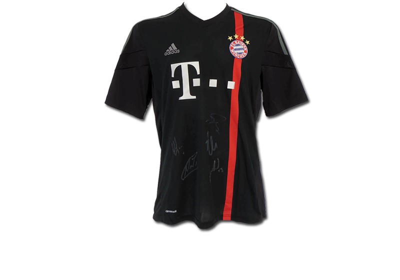 Signiertes FCB-CL-Trikot   Signiertes FCB-CL-Trikot