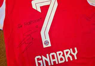  Signiertes Gnabry Trikot 