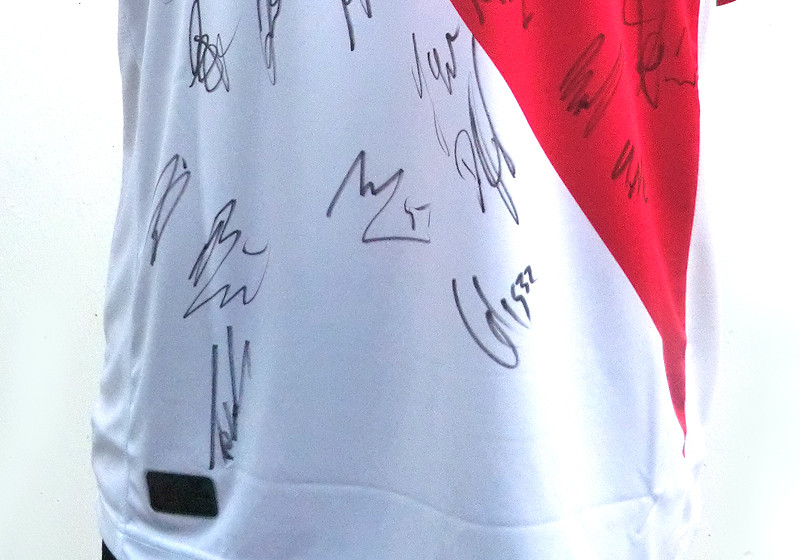 Signiertes Köln-Trikot   Signiertes Köln-Trikot