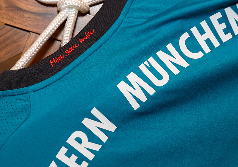 Signiertes Trikot Neuer   Signiertes Trikot Neuer